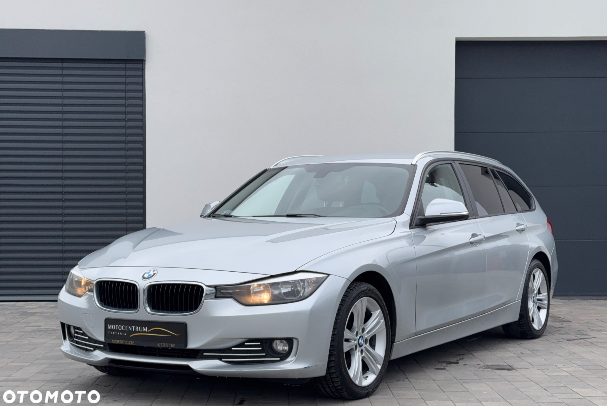 BMW Seria 3 318d Touring - 2
