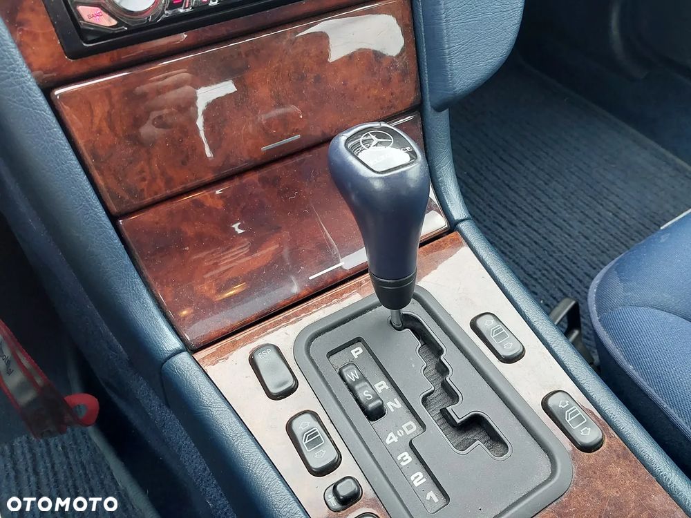 Mercedes-Benz Klasa E - 12