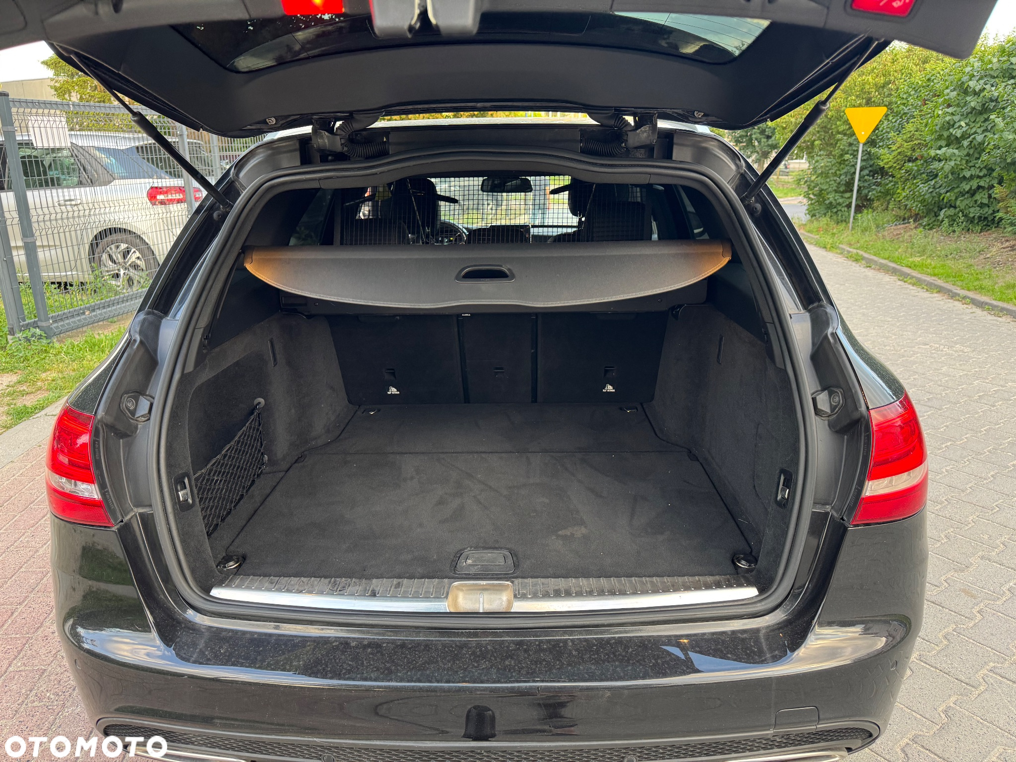 Mercedes-Benz Klasa C 200 4-Matic 9G-TRONIC - 7