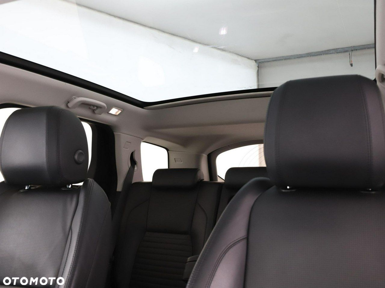 Land Rover Discovery Sport P300e - 40