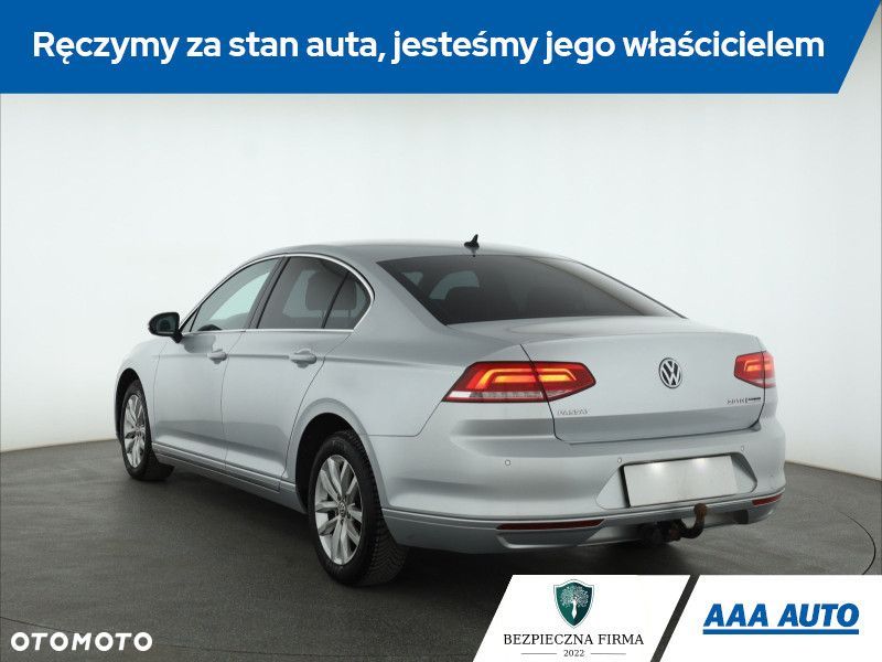 Volkswagen Passat - 5