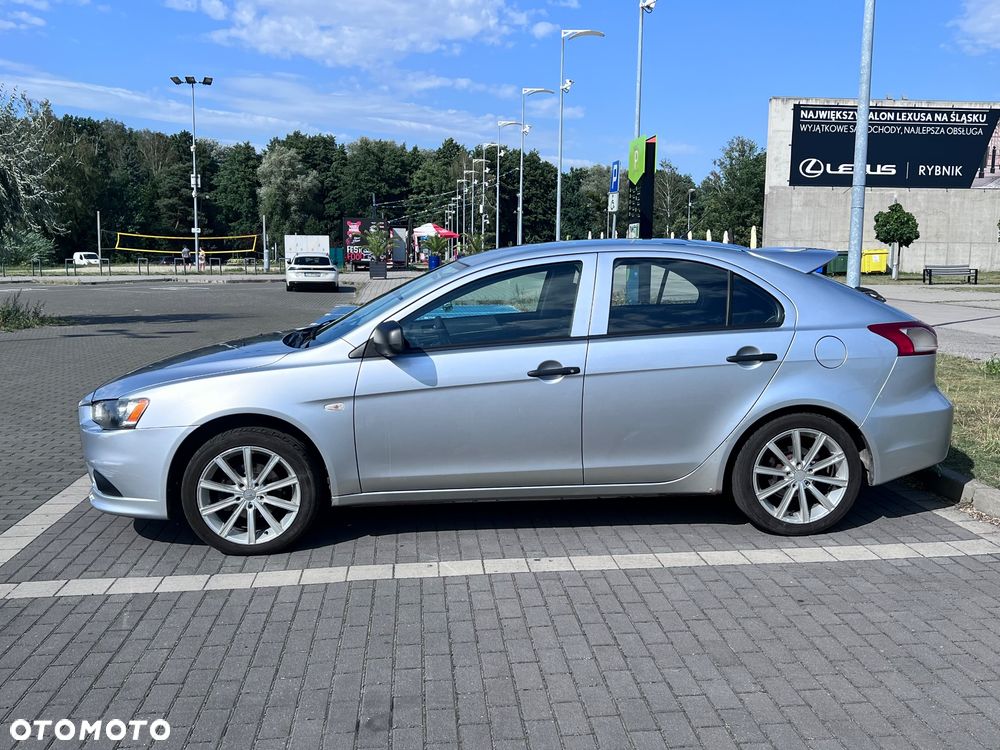 Mitsubishi Lancer 1.8 Invite - 9
