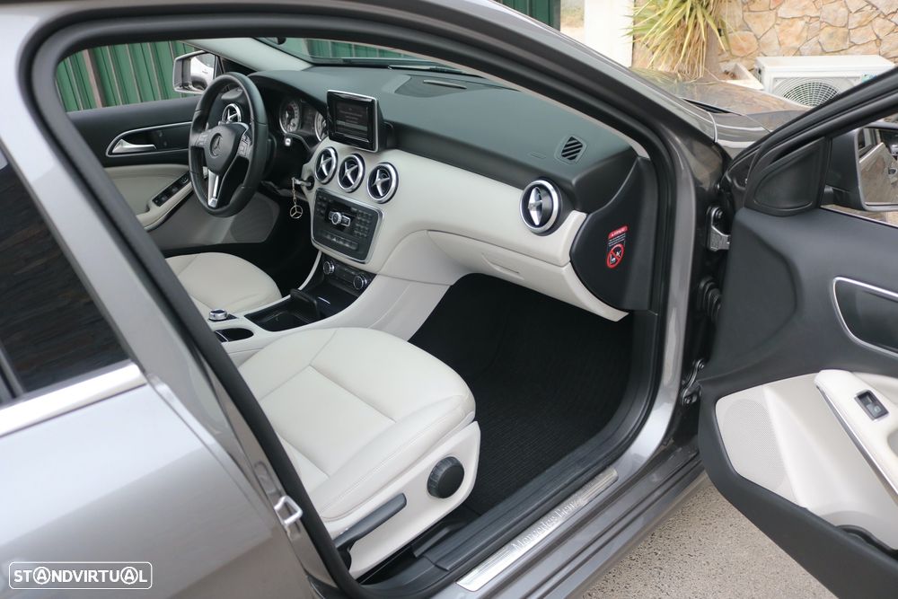 Mercedes-Benz A 250 BlueEfficiency Aut. - 16