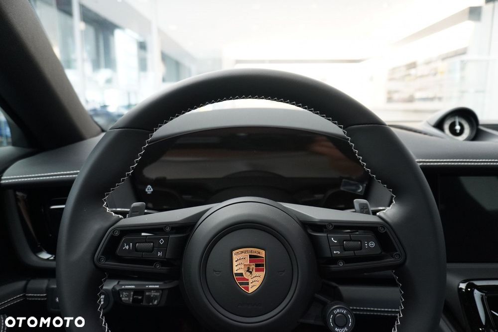 Porsche Panamera 4 - 10