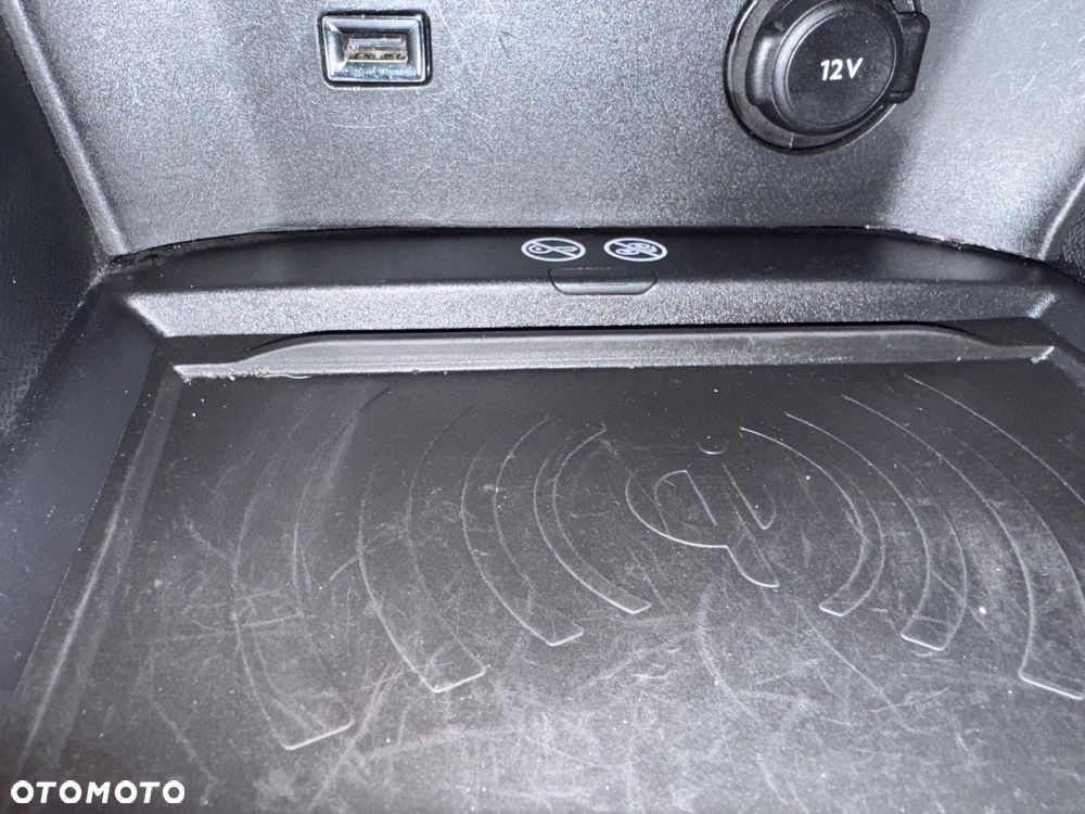 Peugeot 3008 1.5 BlueHDi GT Pack S&S EAT8 - 26