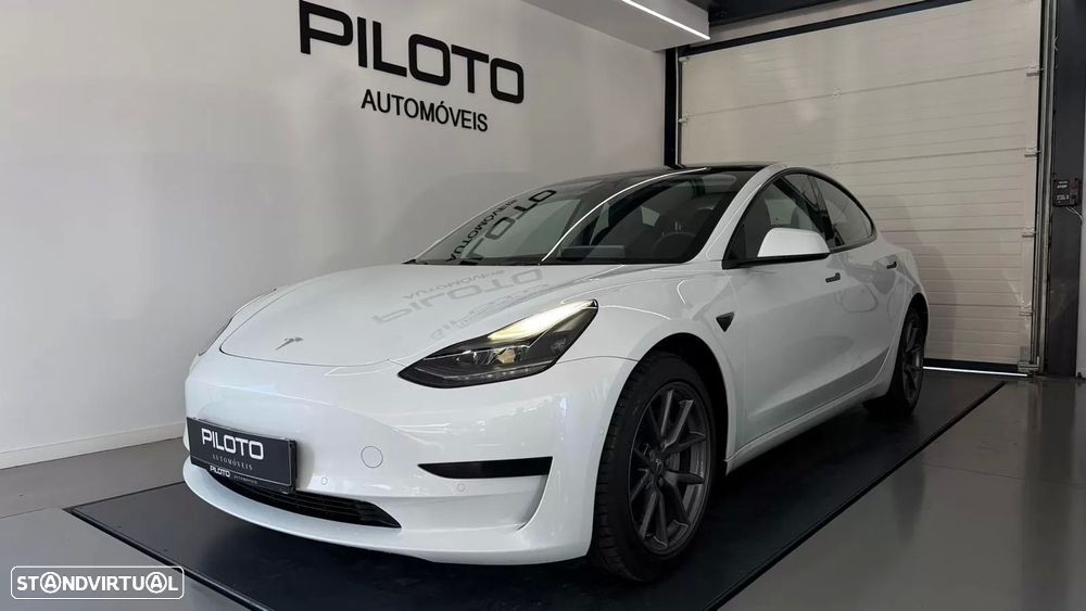 Tesla Model 3 Standard RWD - 2