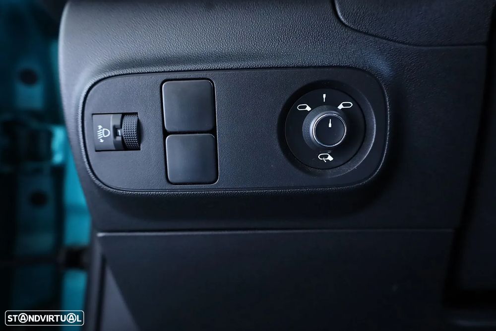 Citroën C3 1.2 PureTech Shine - 36