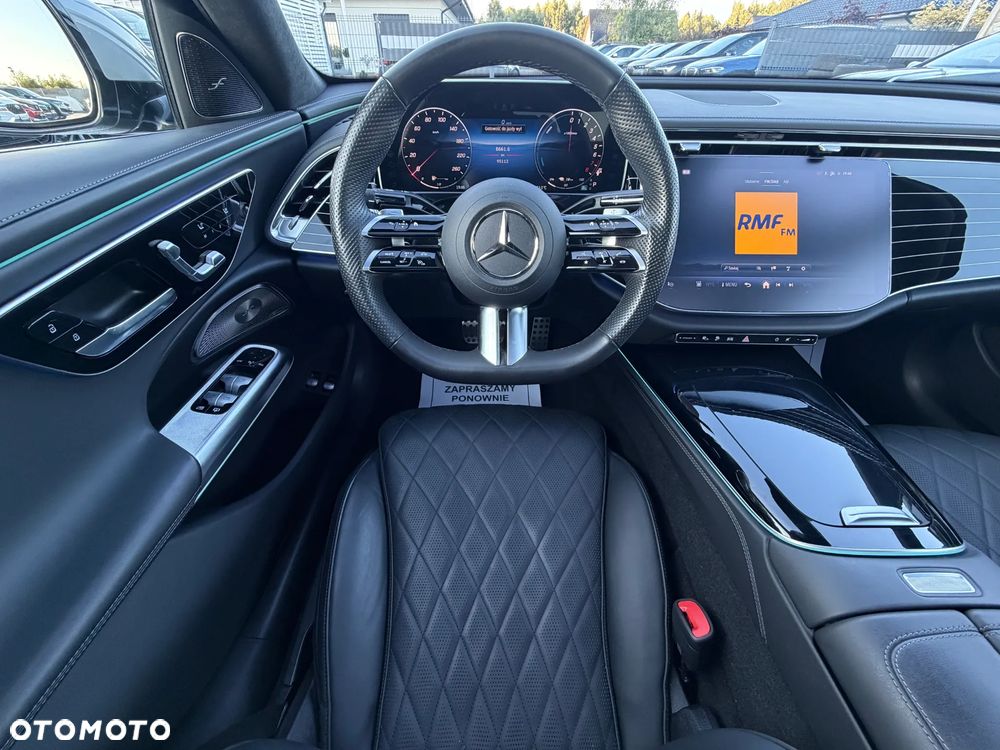 Mercedes-Benz Klasa E 400e 4Matic 9G-TRONIC AMG Line NIGHT Edition - 39
