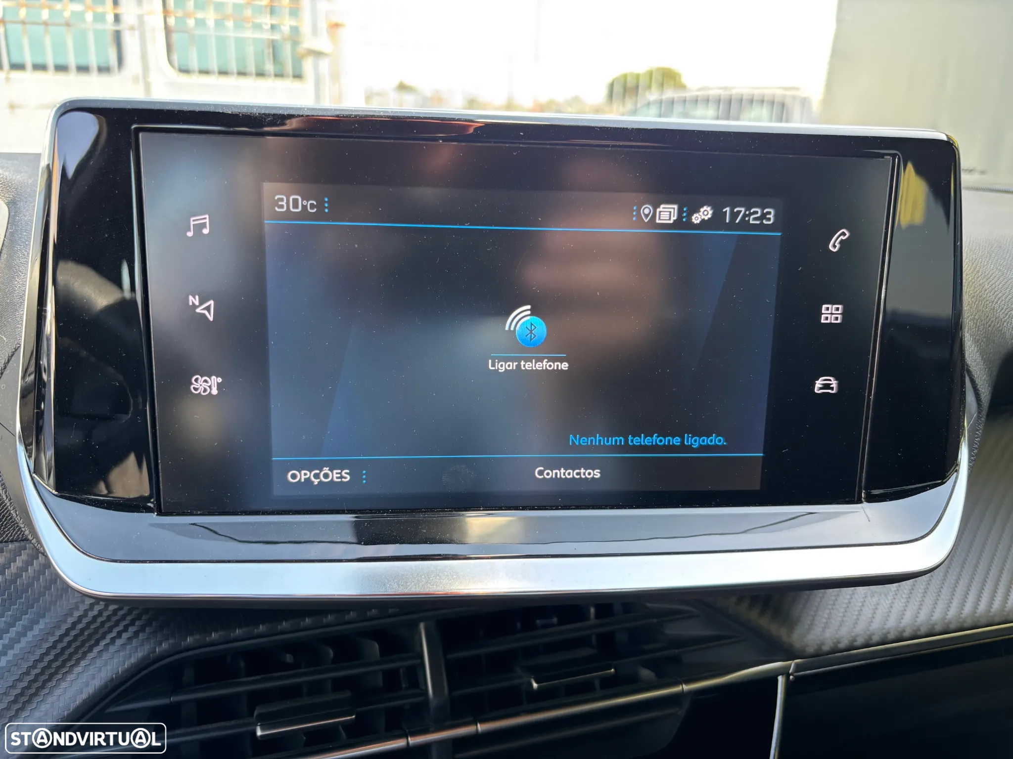 Peugeot 2008 1.2 PureTech Active Pack - 24