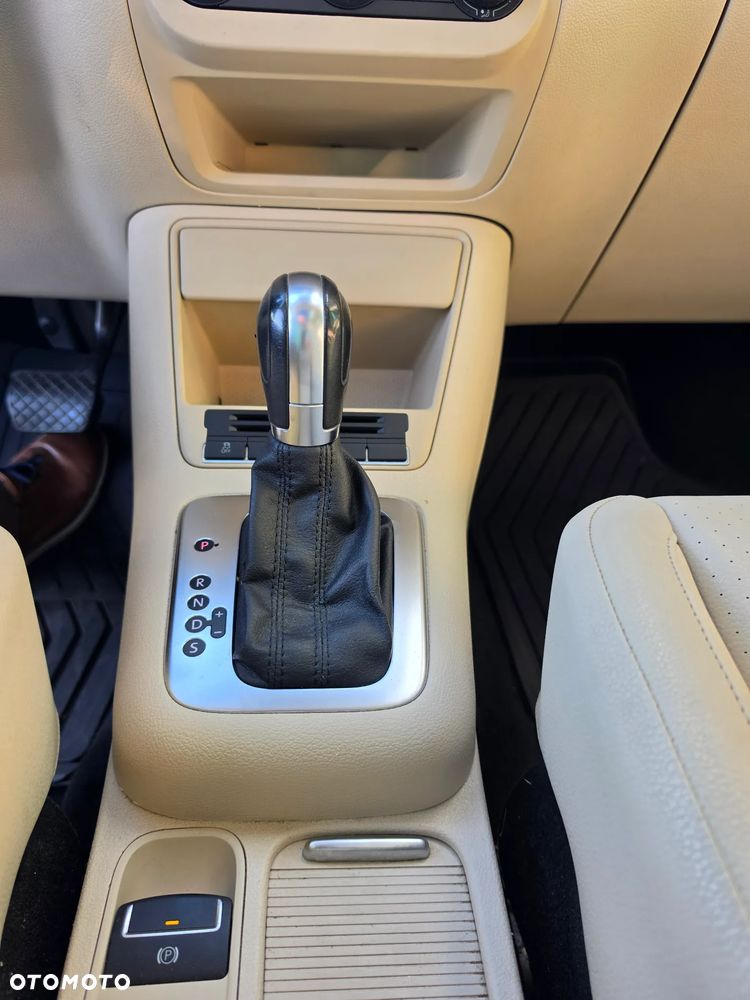 Volkswagen Tiguan - 25