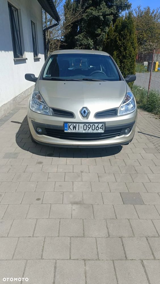 Renault Clio 1.4 16V Authentique - 4