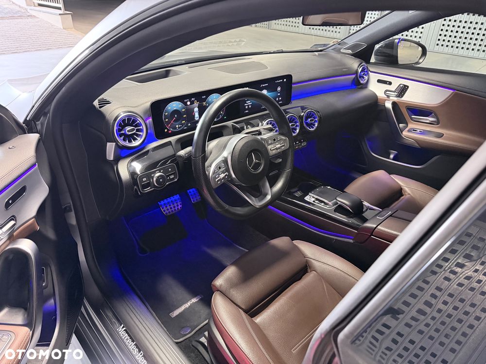 Mercedes-Benz CLA 220 4-Matic AMG Line 7G-DCT - 7
