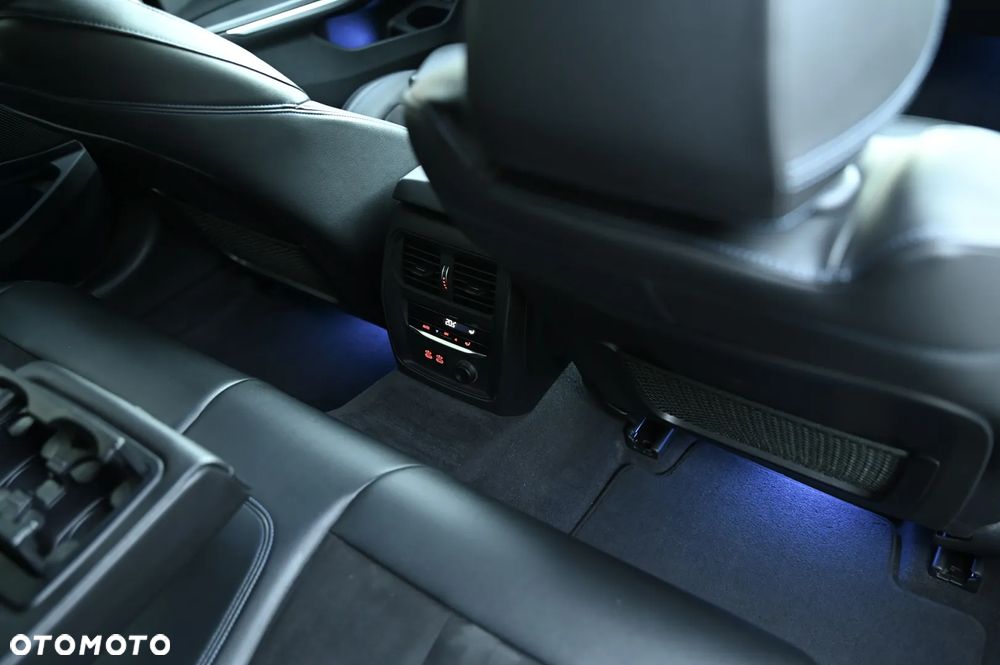 BMW Seria 3 320d Edition M Sport Shadow - 26