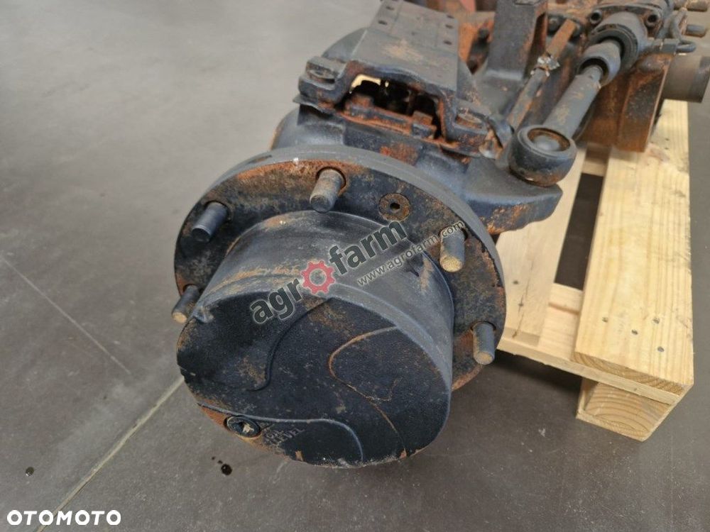 Przedni most John Deere 6120R Dana 733/256 - 3