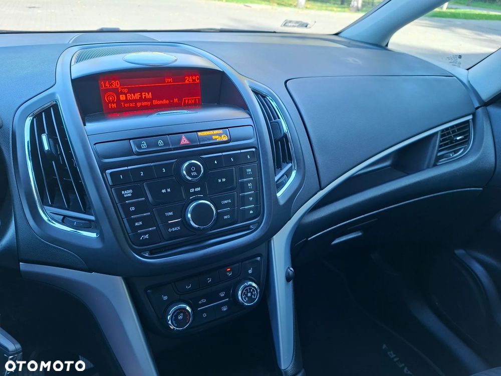 Opel Zafira - 24