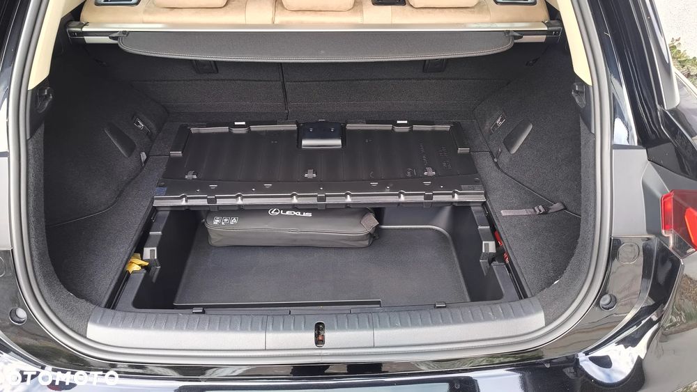 Lexus CT 200h Business Edition - 14