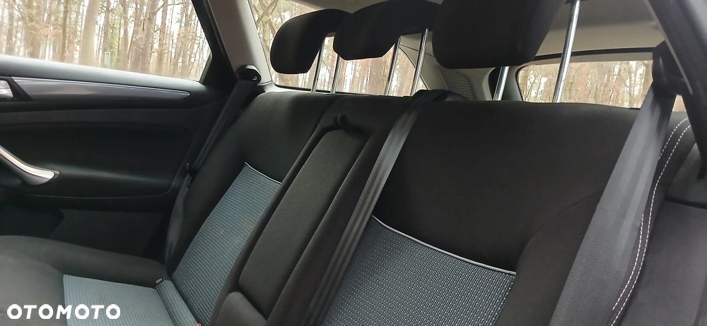 Ford Mondeo 2.0 TDCi Trend - 18