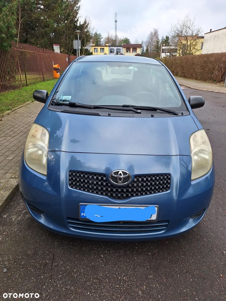 Toyota Yaris 1.0 Terra - 12