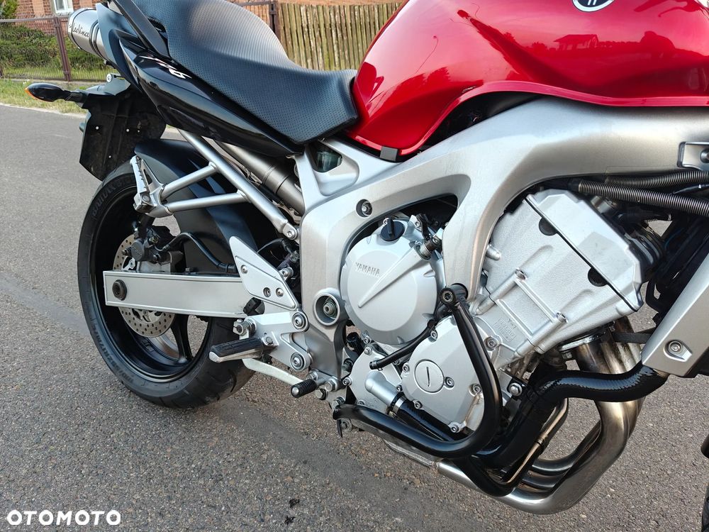 Yamaha FZ6 - 15