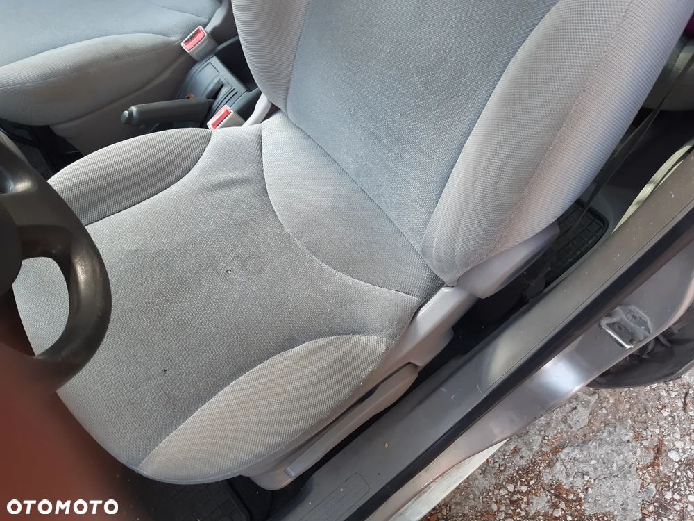 Fiat Idea 1.4 16V Active - 8