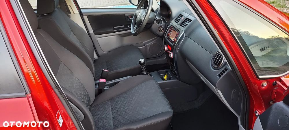 Suzuki SX4 2.0 DDiS 4x4 Style - 27