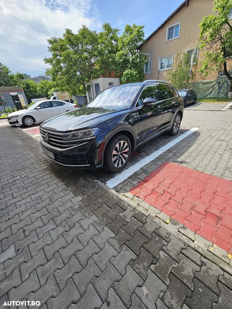 Volkswagen Touareg V6 TDI 4MOTION Elegance - 2