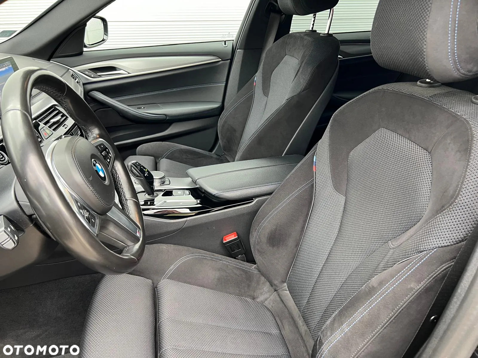 BMW Seria 5 520d xDrive M Sport sport - 18