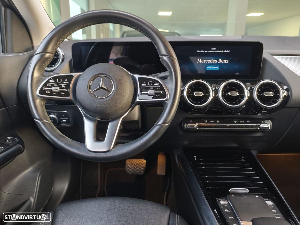 Mercedes-Benz GLA 180 d Progressive - 15