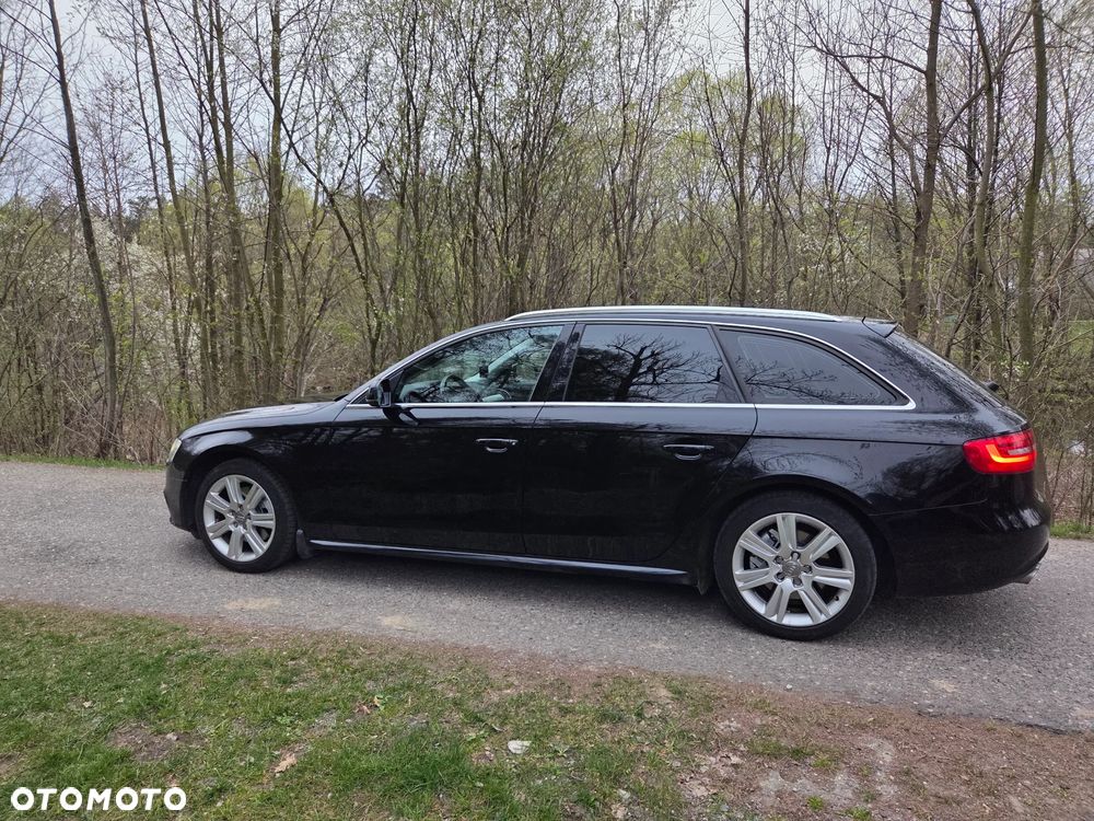 Audi A4 Avant 2.0 TDI DPF quattro S line Sportpaket - 4