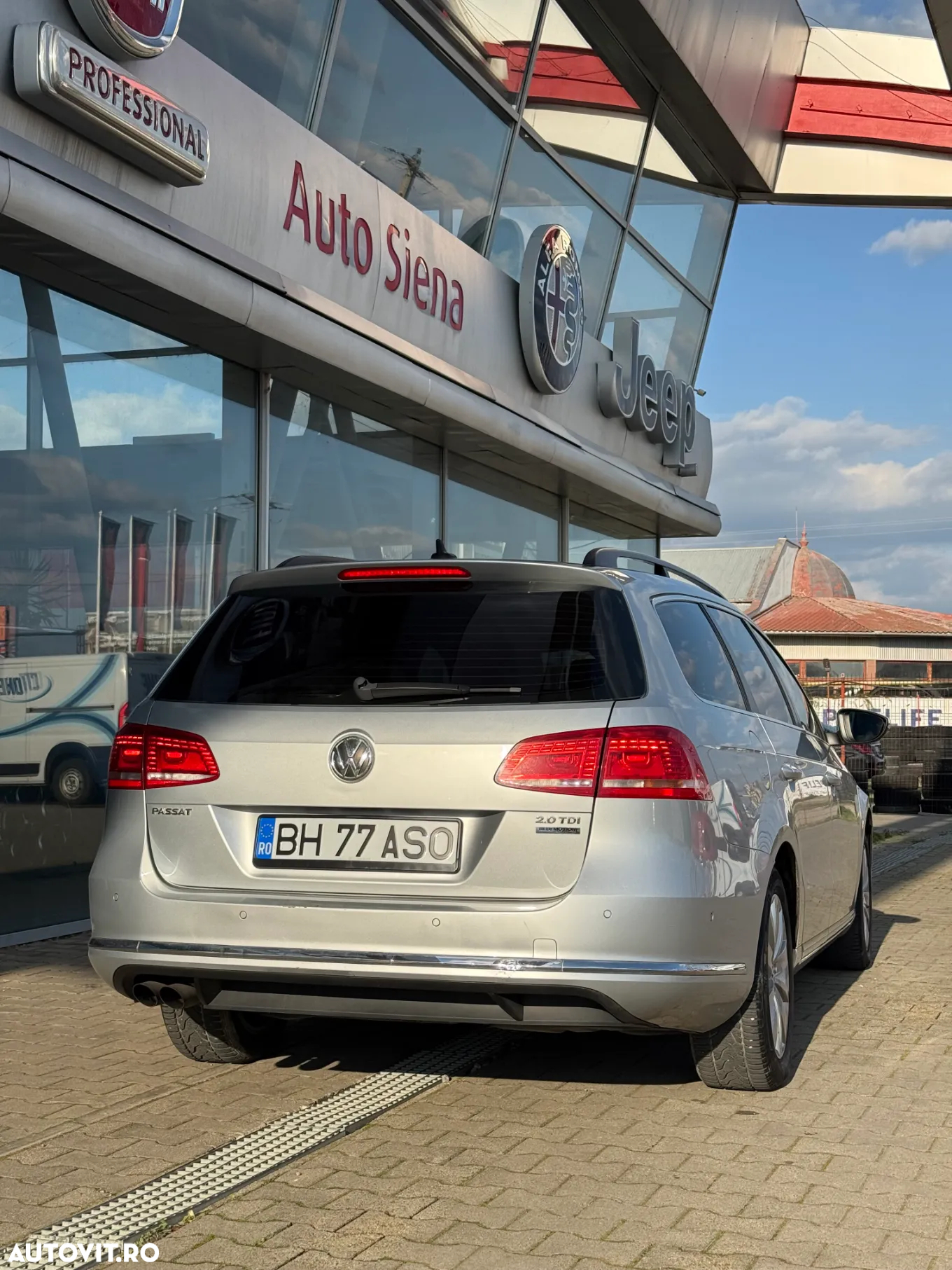 Volkswagen Passat Variant 2.0 TDI BlueMotion Technology Highline - 5