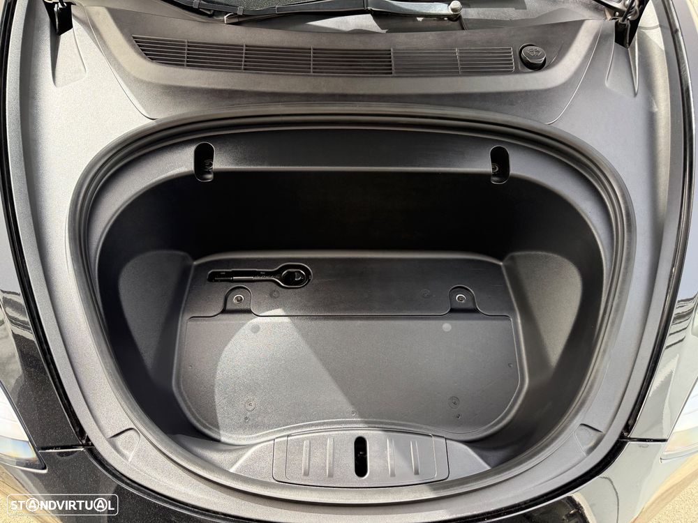 Tesla Model 3 Performance Dual Motor AWD - 27