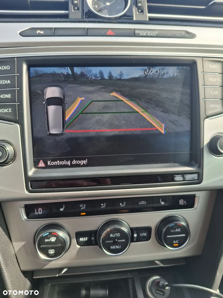 Volkswagen Passat 1.8 TSI BMT Comfortline - 20