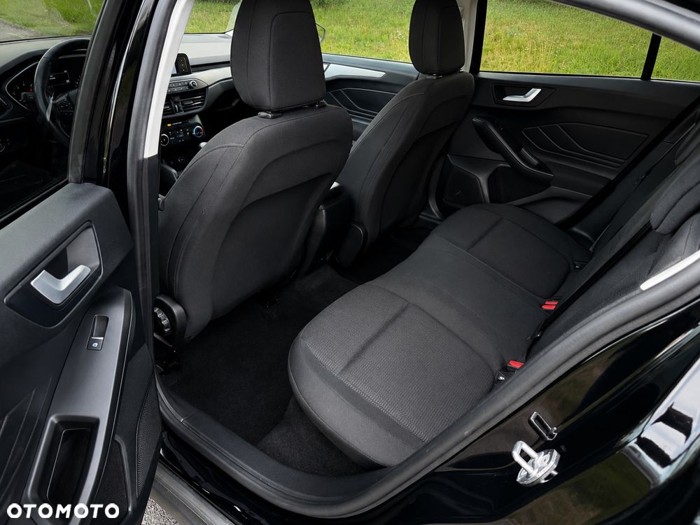Ford Focus 1.0 EcoBoost Trend Edition Business - 9