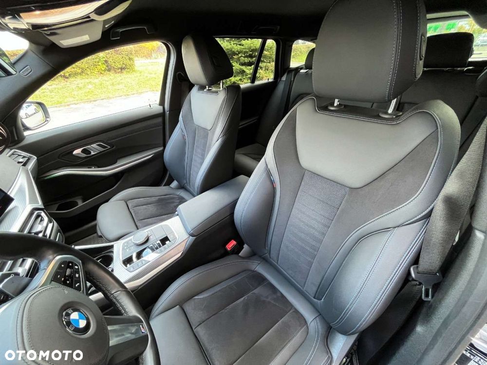 BMW Seria 3 320i Touring M Sport - 35
