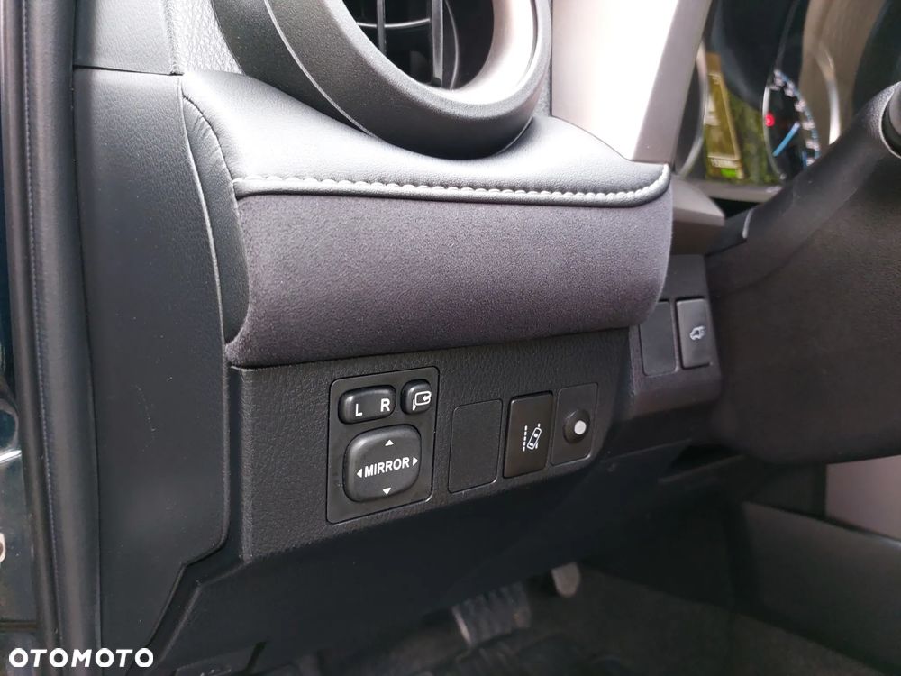 Toyota RAV4 Hybrid Platinum 4x2 - 25