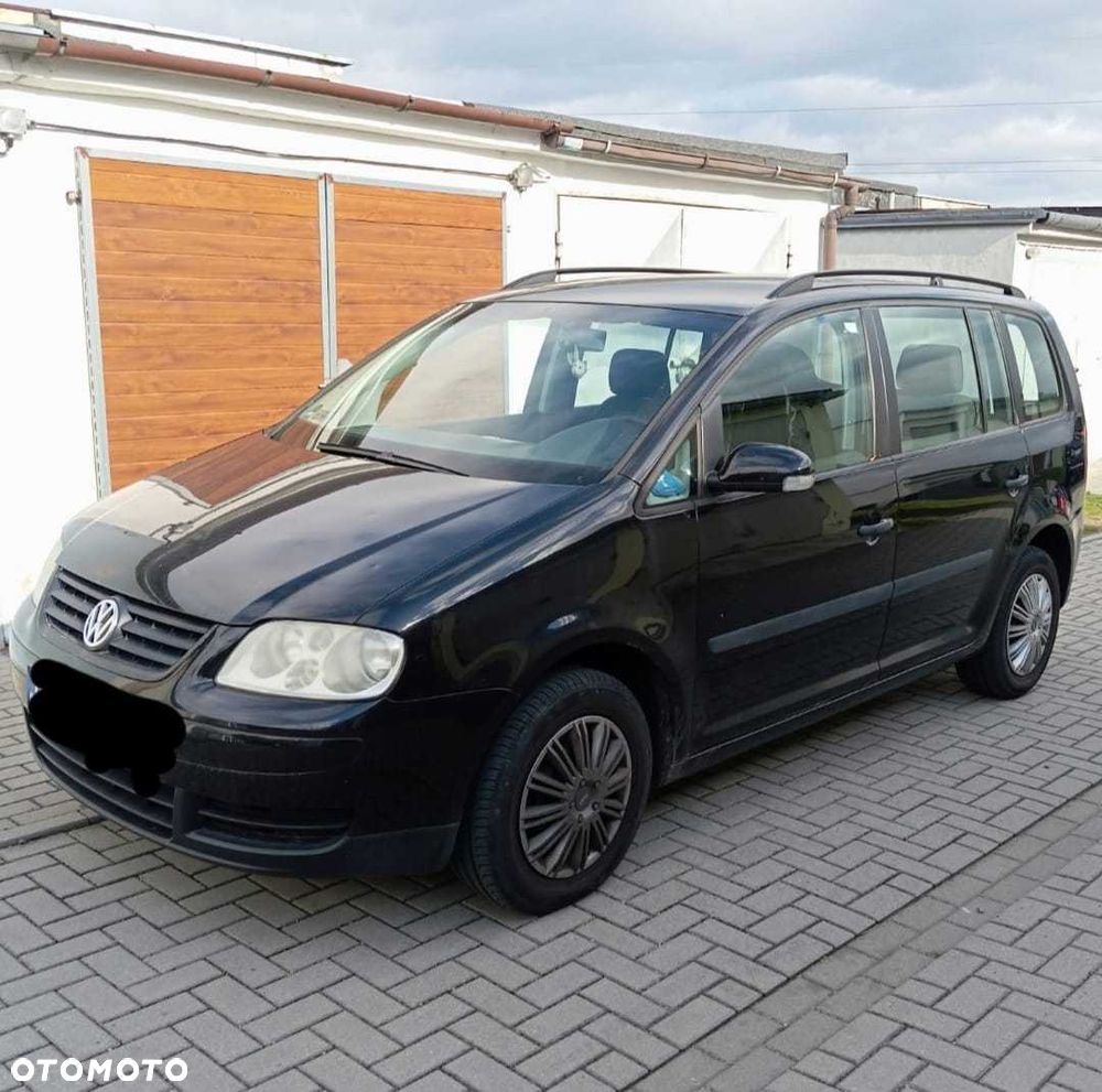 Volkswagen Touran - 1