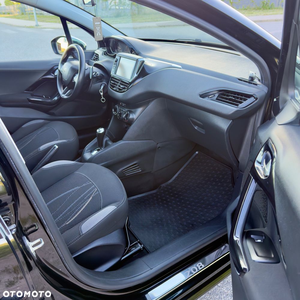 Peugeot 208 - 22