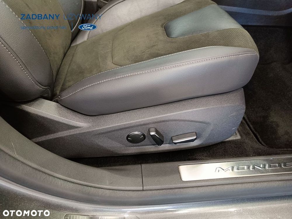 Ford Mondeo 2.0 EcoBlue Titanium - 31