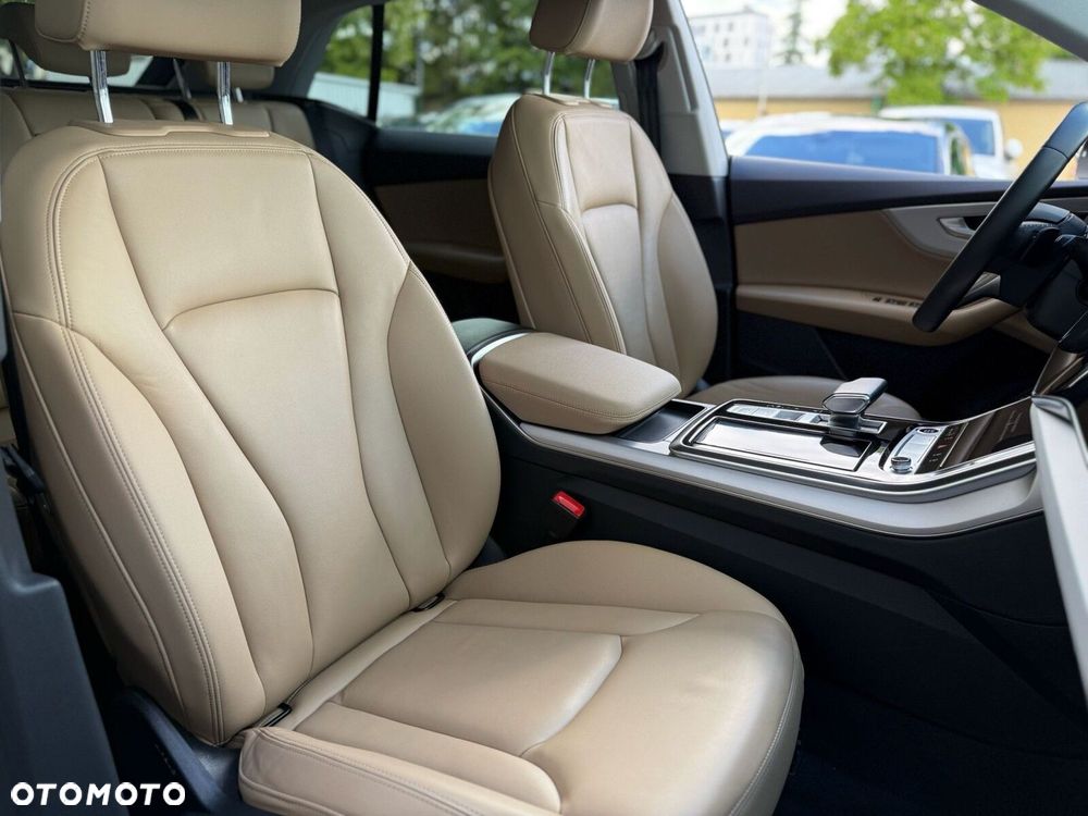 Audi Q8 - 24