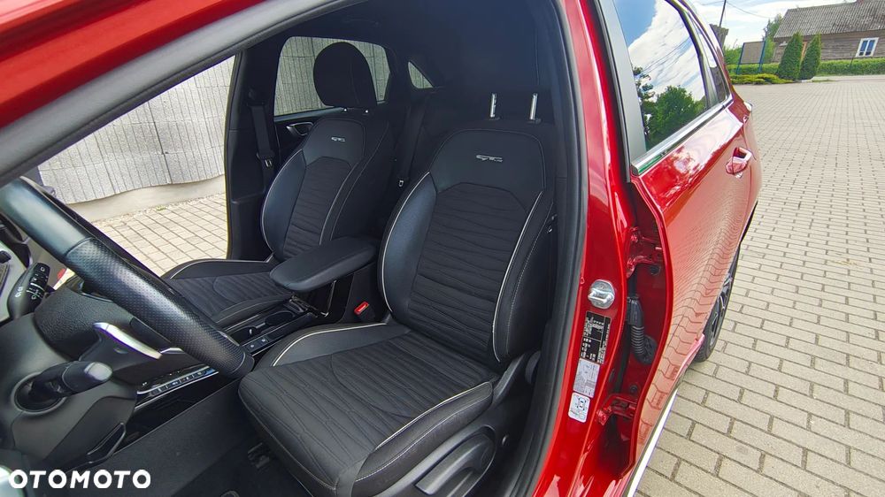 Kia Ceed 1.5 T-GDI MHEV GT-Line - 24