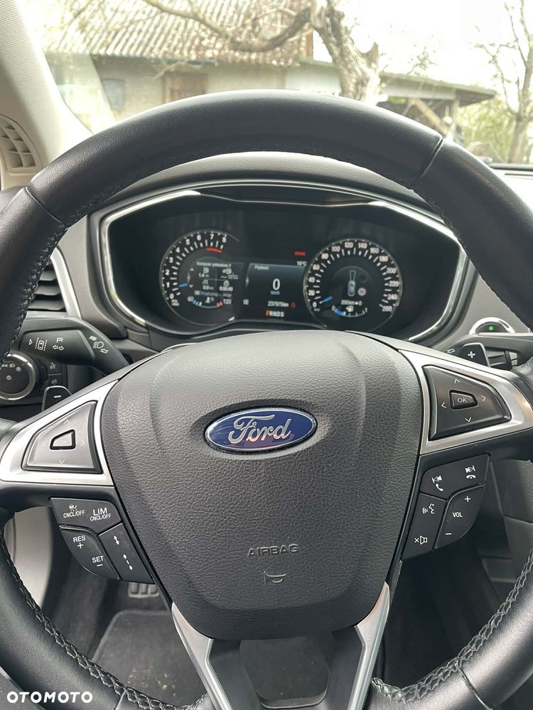 Ford Mondeo 2.0 EcoBoost Titanium - 9