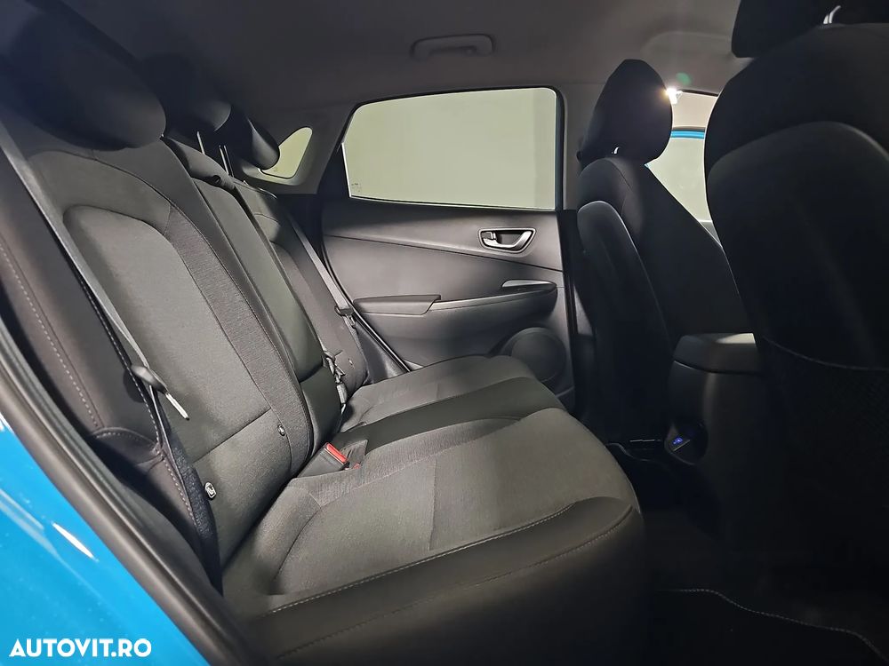 Hyundai KONA - 13