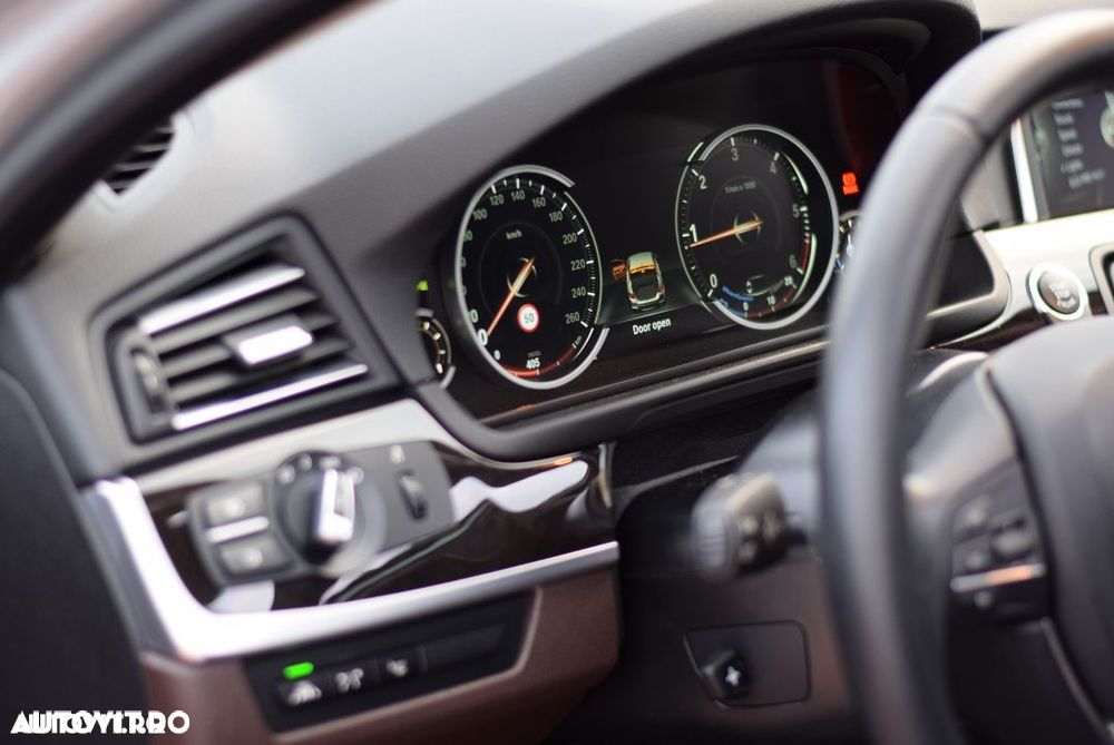 BMW Seria 5 520d Luxury Line - 4