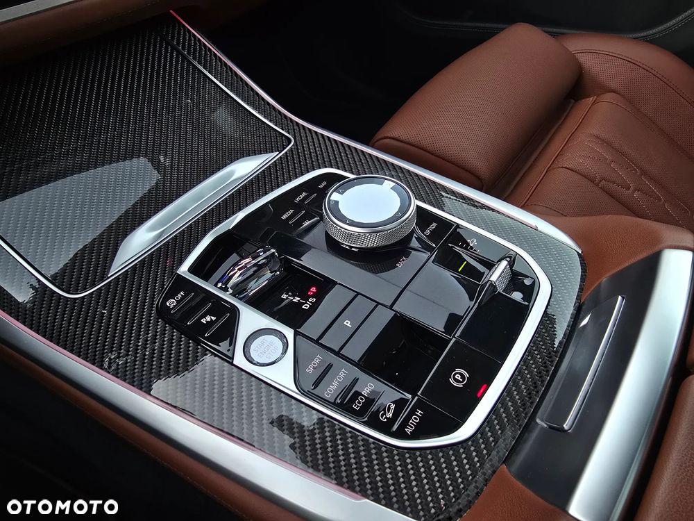 BMW X7 M60i xDrive - 15