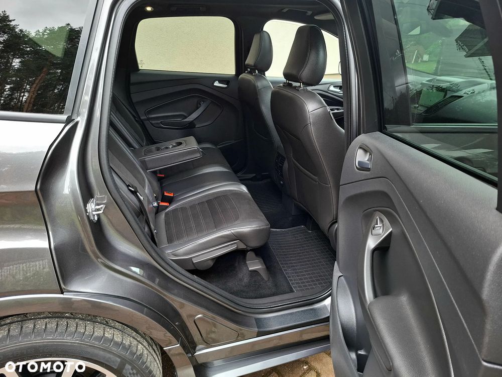 Ford Kuga 1.5 EcoBoost 2x4 ST-Line - 28