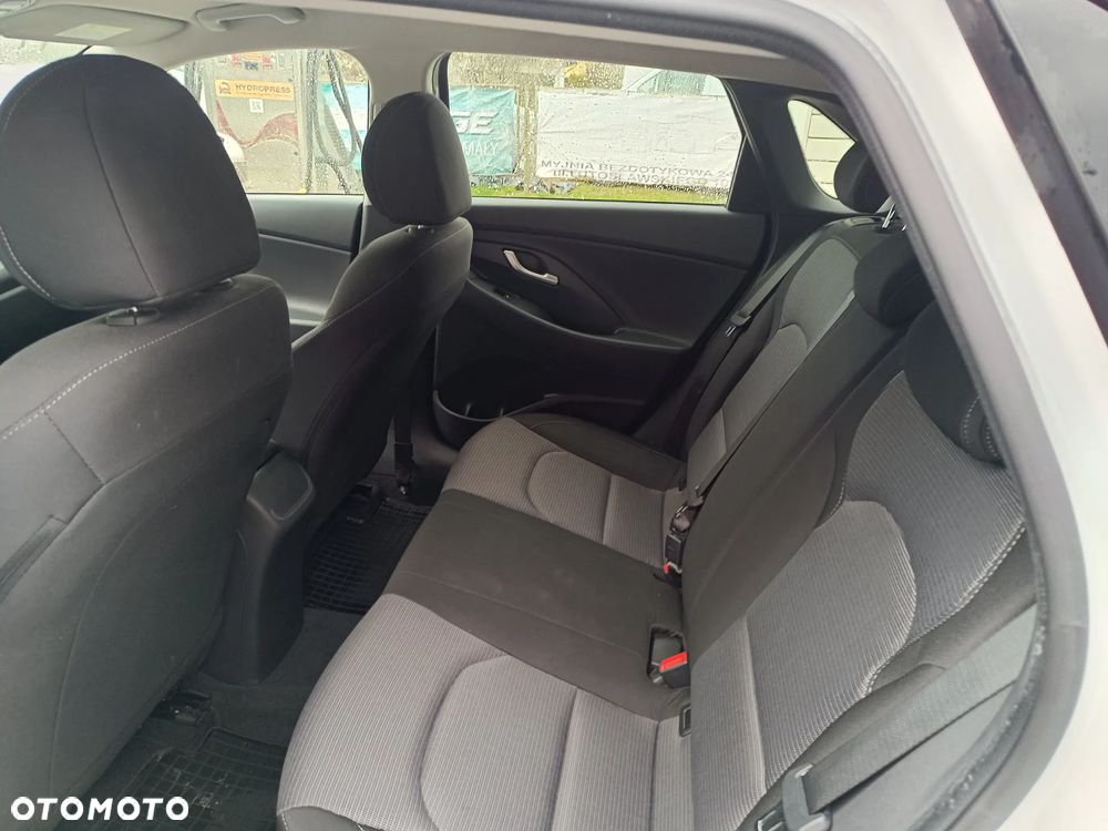 Hyundai i30 1.0 T-GDI Modern - 10