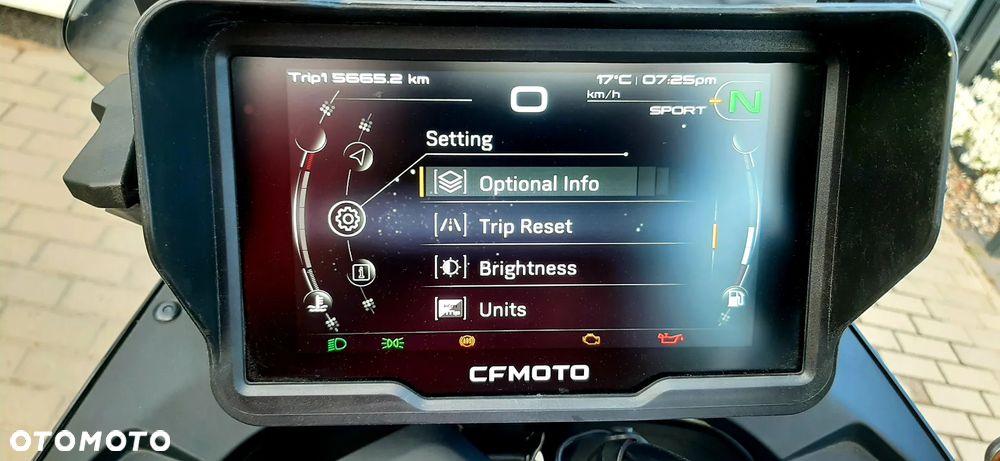 CFMoto 800MT Touring - 7