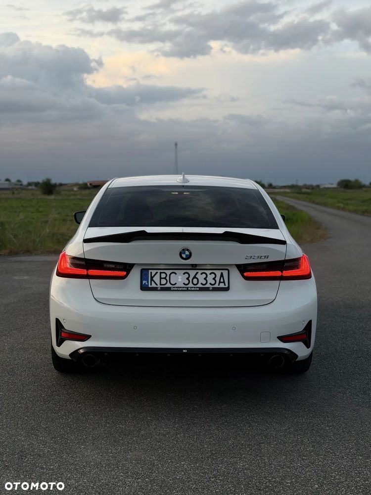 BMW Seria 3 330i Sport Line - 5