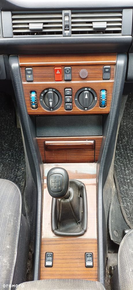 Mercedes-Benz W124 (1984-1993) - 9