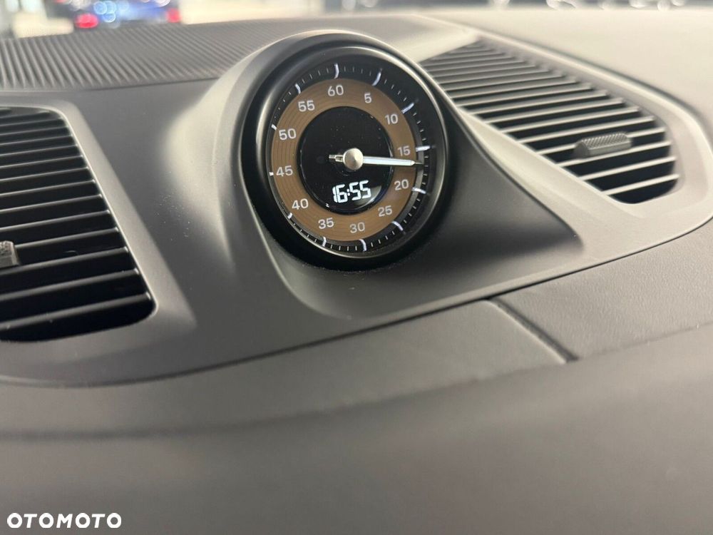 Porsche Cayenne - 28